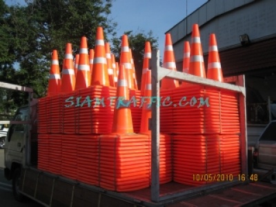 14TrafficCone