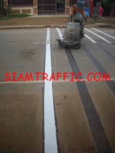 Reflective thermoplastic road marking service