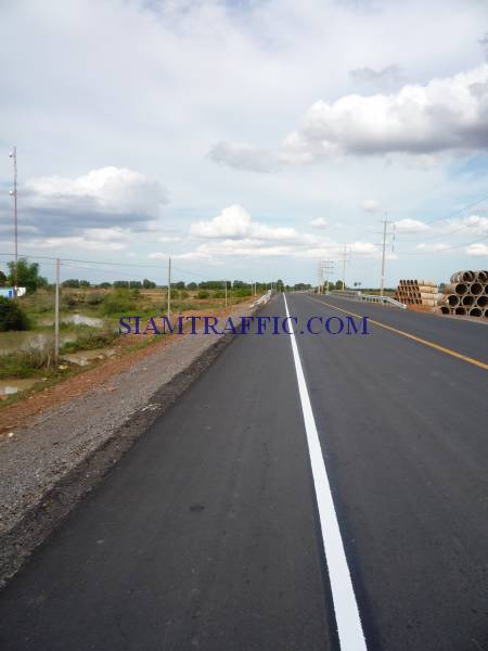 Road Line : Road marking service in Cambodia, Poipet to Siamriep. This project is 30,000 square meters