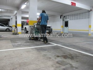 Line marking Dusit Thani hotel