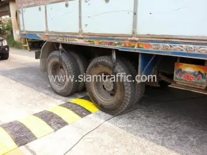 Plastic speed bump at Chachoengsao