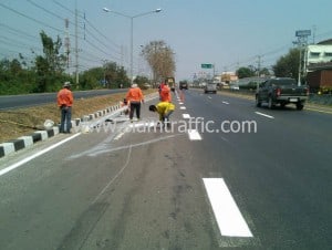 เส้นจราจรขาวเหลืองสำนักงานบำรุงทางสมุทรสงครามและราชบุรีส่วนที่ 2