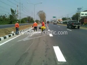 Road markings paint Samut Songkhram and Ratchaburi Highway District 2