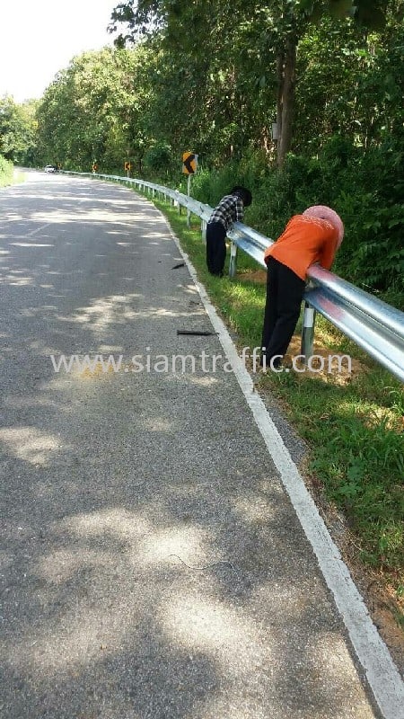 งานติดตั้ง W-BEAM GUARDRAIL แขวงทางหลวงสุโขทัย กรมทางหลวง