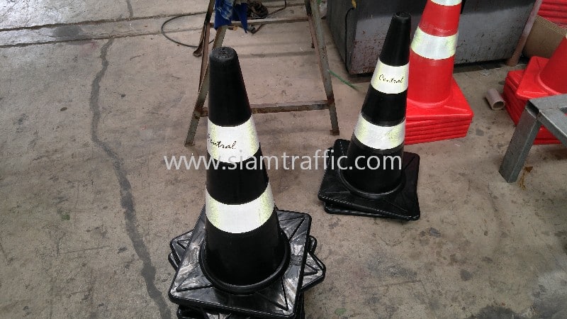 กรวยจราจรพลาสติก แผงกั้นถนน องค์การบริหารส่วนตำบลบางแม่นาง