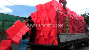 High quality plastic waterfilling traffic barrier and traffic cone