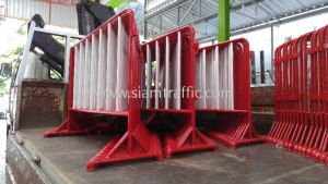 Steel traffic safety barrier Central Plaza Grand Rama 9