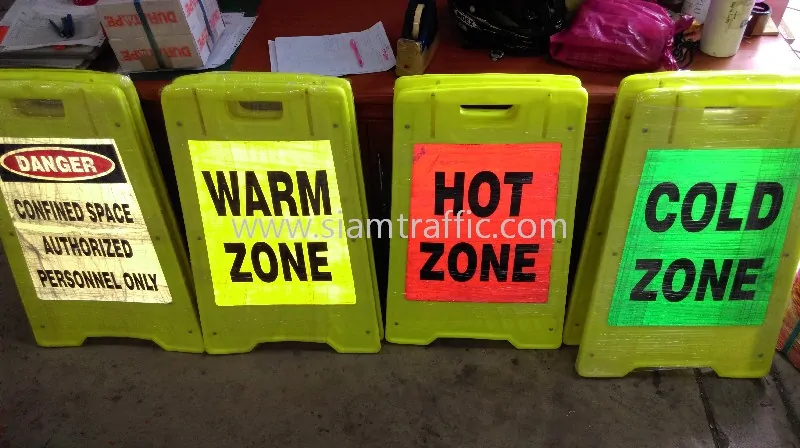 ป้ายขาตั้งพลาสติกข้อความ COLD ZONE,DANGER,HOT ZONE,WARM ZONE