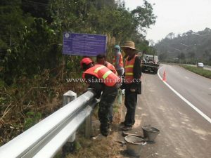Galvanized w beam guard rails crash barrier Uttaradit Highway