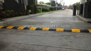 Rubber driveway speed bump Pruksatown Next Loft Bangna km.5