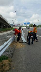 W beam guardrails Nongri to Nongkham Motorway Number 7