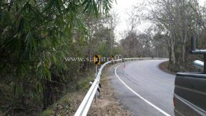 W shaped beam hot dipped galvanized metal guardrails Amphoe Li Lamphun Highway