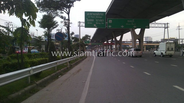 Highway guard rail w-beam Bangna to Suvarnabhumi Airport