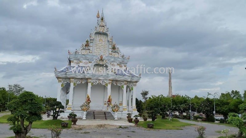 โคมไฟถนนพลังงานแสงอาทิตย์ วัดสุทธาวาส วิปัสสนา อำเภอลาดบัวหลวง