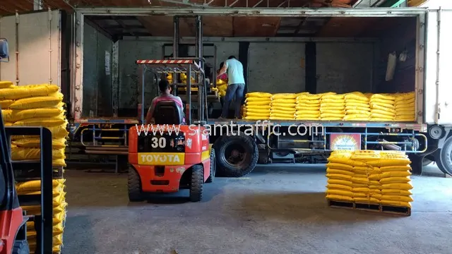 Thermoplastic road marking materials export to Phnom Penh Cambodia