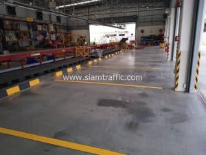 Road line marking at DHL Service Center New Petchburi Rama 9