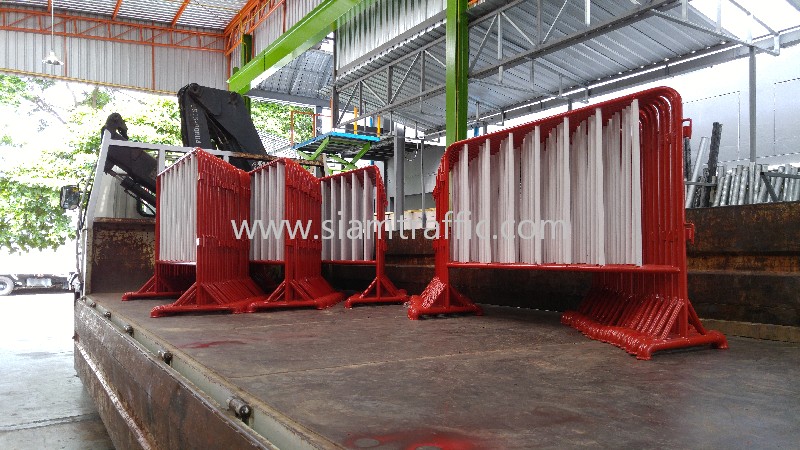 Steel traffic safety barrier Central Plaza Grand Rama 9