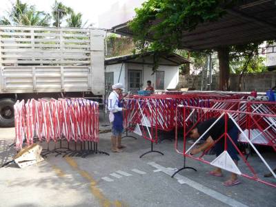 1,000 pieces of traffic barrier police style