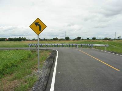Guard rail, warning sign and thermoplastic road marking service around Toyota Baanpo