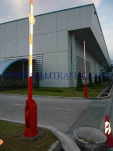 Manual traffic barrier at Honda, Rojana