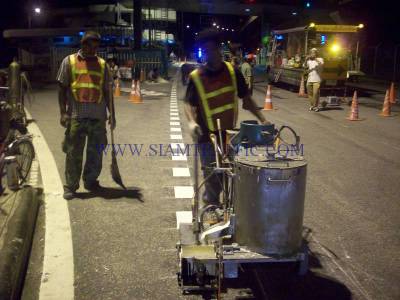 Thermoplastic road marking service at Expressway