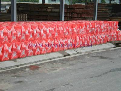 300 water tank barriers