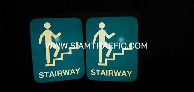 ป้ายทางลงบันได STAIRWAY ขนาด 20 x 25 เซนติเมตร | รับทำป้าย