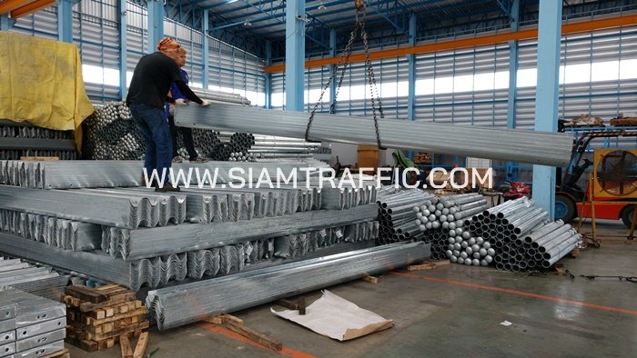 งานจ้างเหมาทำราวกันอันตราย ติดตั้งที่ ห้วยแอ่ง - ร้อยเอ็ด