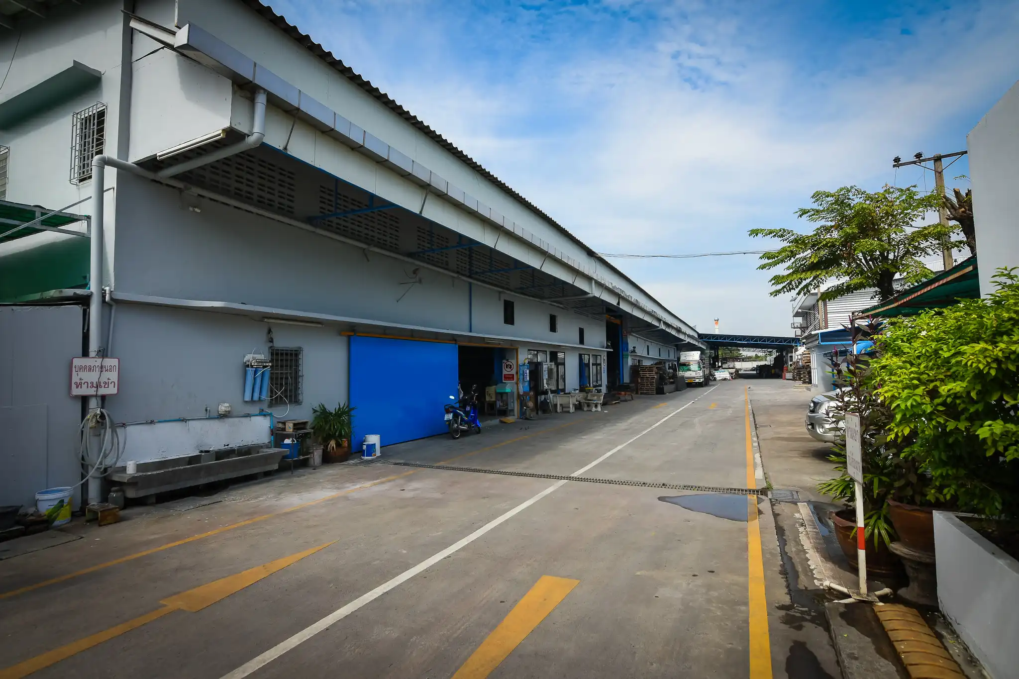 โรงงานผลิต Guardrail บริษัท สยามทราฟฟิค จำกัด