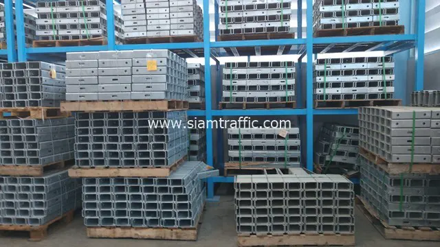 เหล็กรางซี หรือ BLOCKOUT LIP CHANNEL