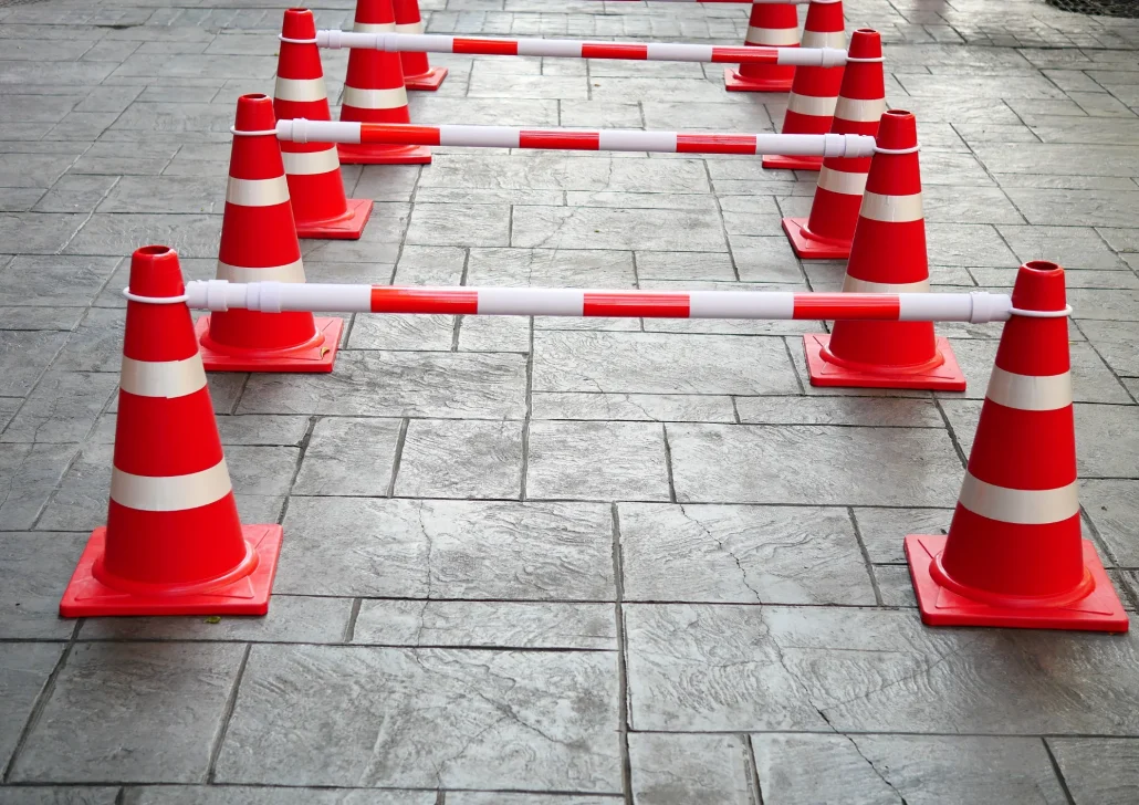 ท่อกั้นกรวยจราจร / ไม้กั้นกรวยจราจร / แบริเขต / Barricade