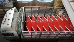 โรงงานผลิตแผงกั้นจราจร